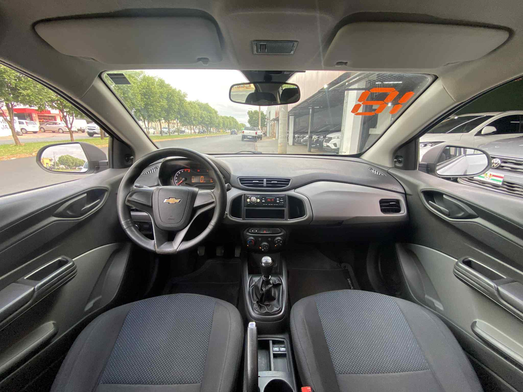 Chevrolet Onix Branco