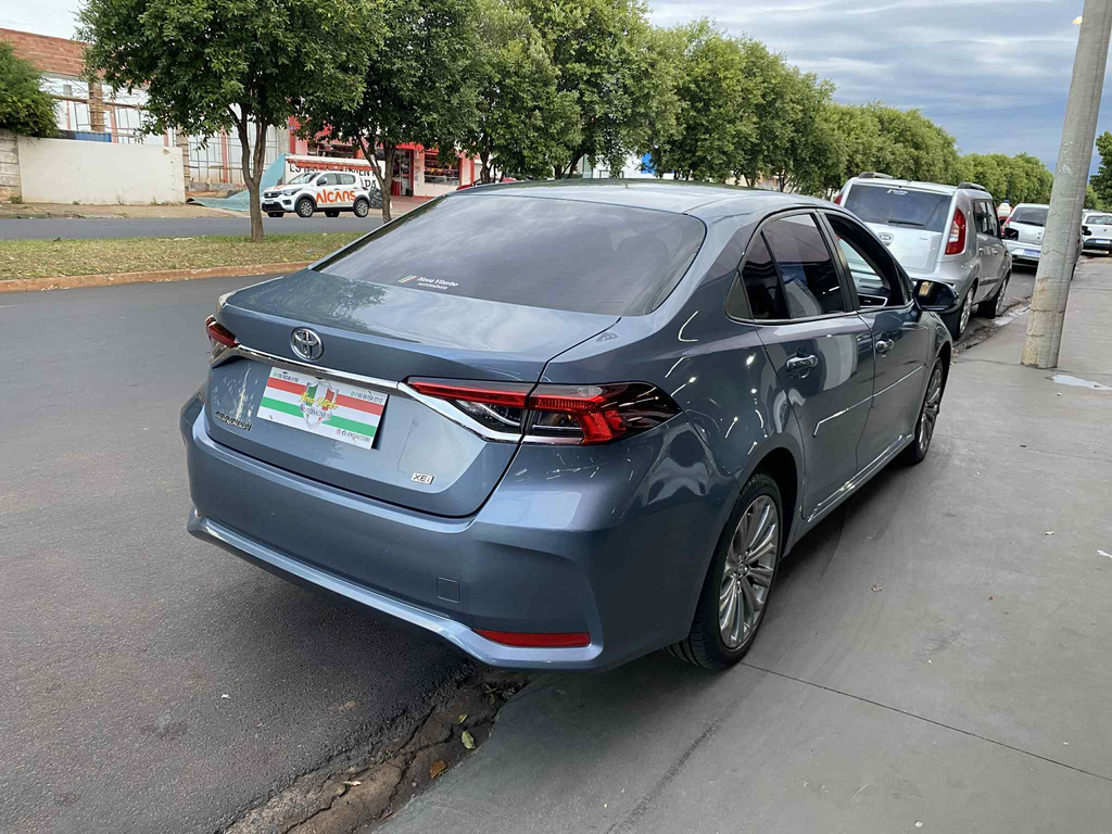 Toyota Corolla Cinza
