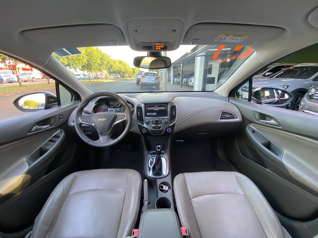 Chevrolet Cruze Preto
