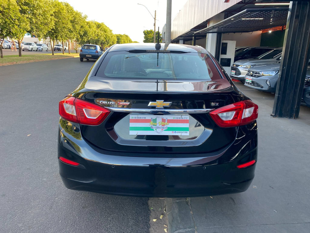 Chevrolet Cruze Preto
