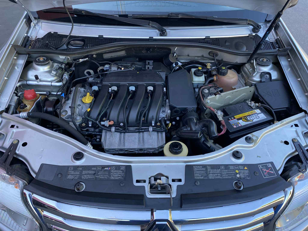 Renault Duster Prata