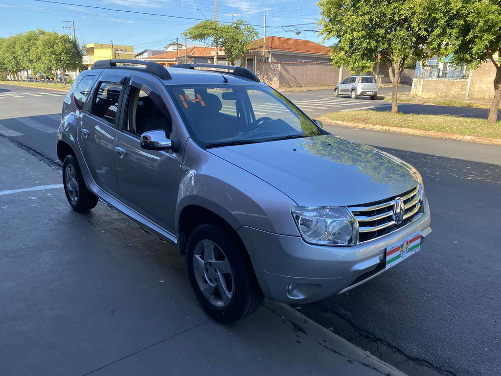 Renault Duster Prata