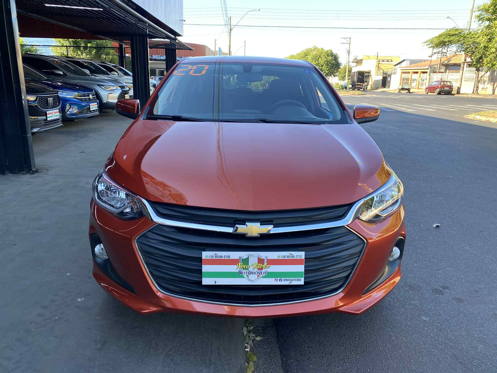 Chevrolet Onix Laranja