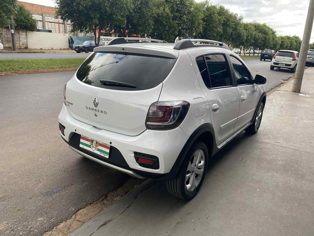 Renault Sandero Branco