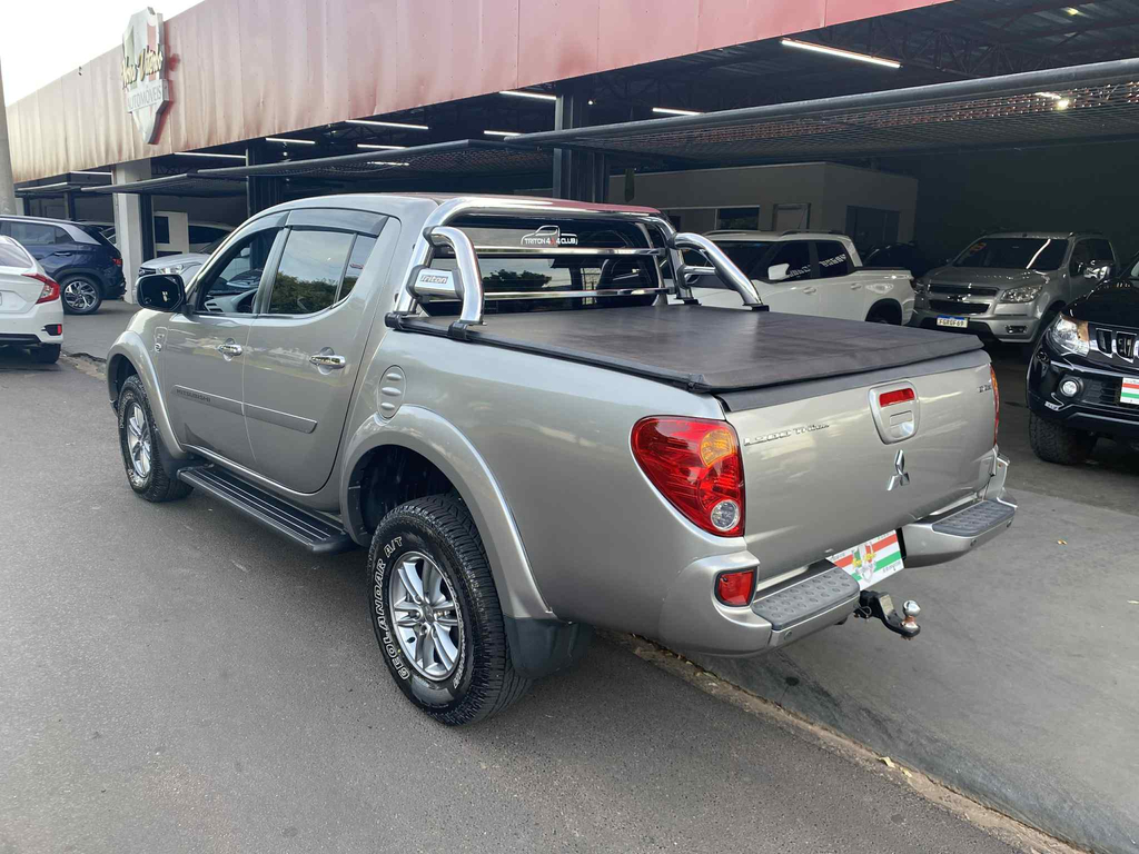 Mitsubishi L200 Triton Prata