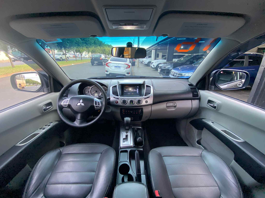 Mitsubishi L200 Triton Prata