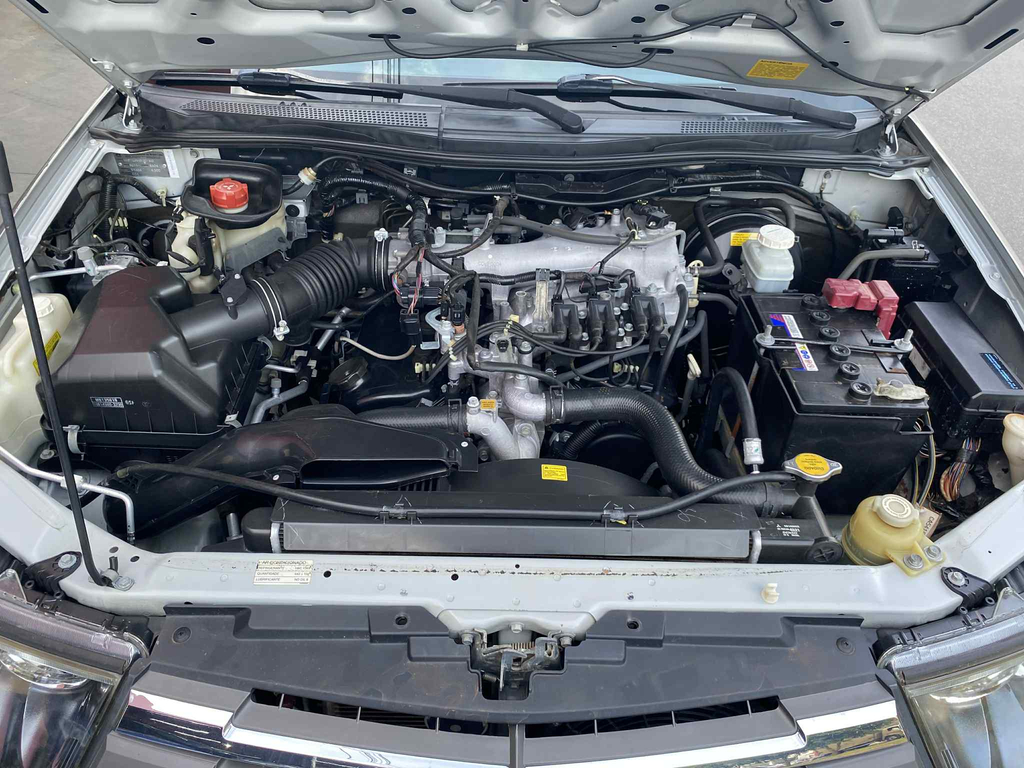 Mitsubishi L200 Triton Prata