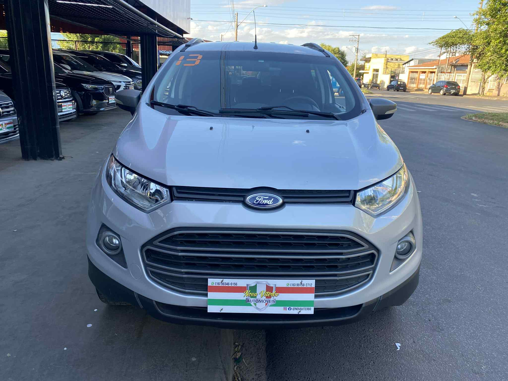 Ford EcoSport Prata