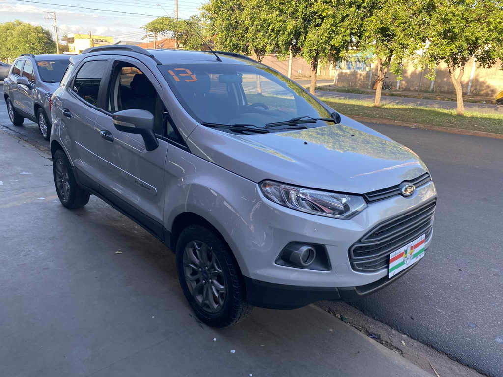 Ford EcoSport Prata