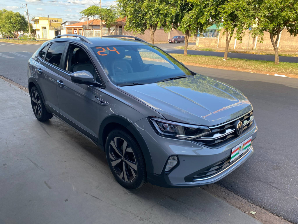 Volkswagen Nivus Cinza