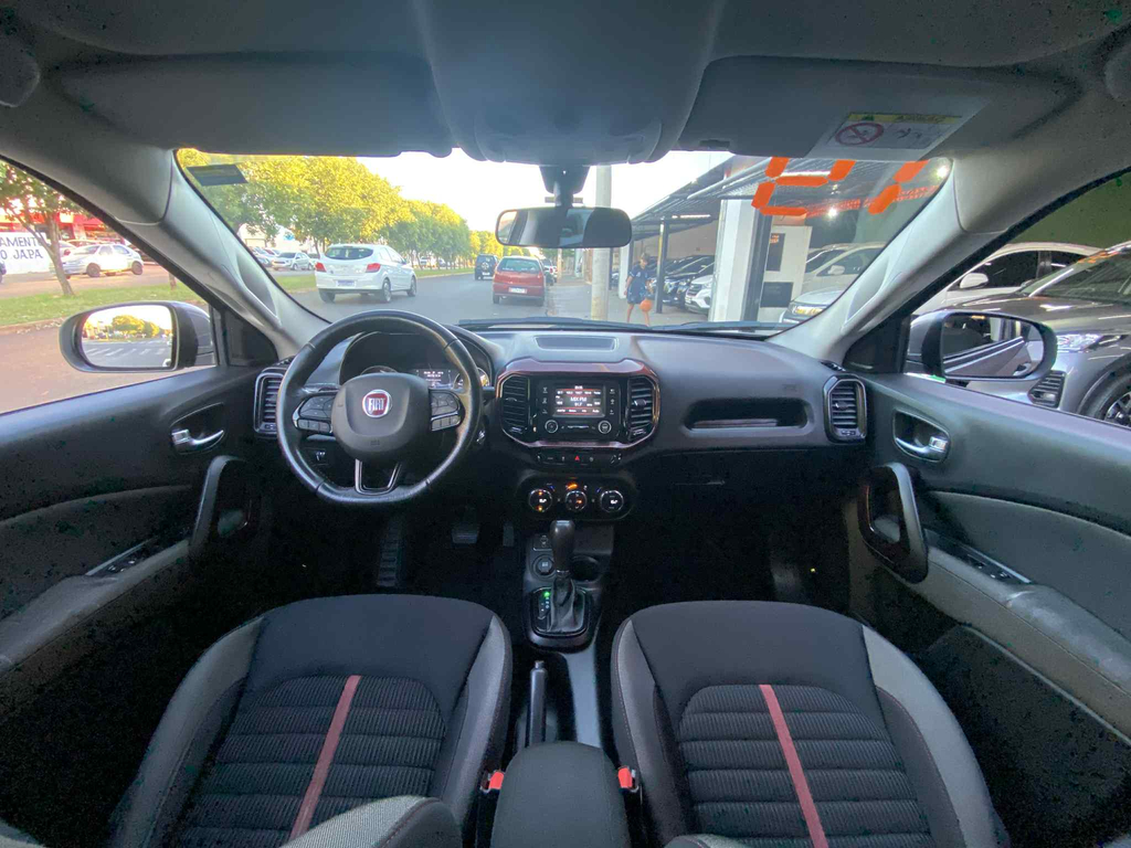 Fiat Toro Cinza