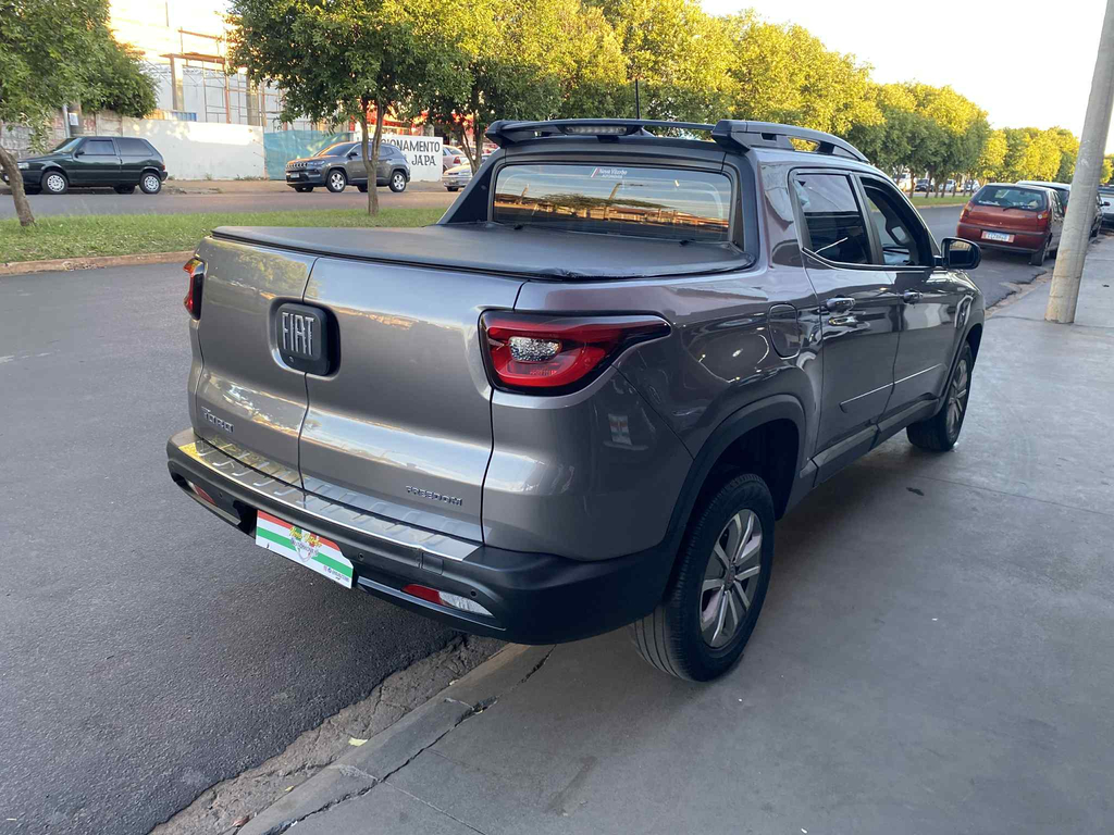 Fiat Toro Cinza
