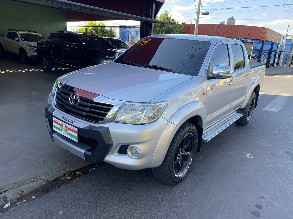 Toyota Hilux Cabine Dupla Prata