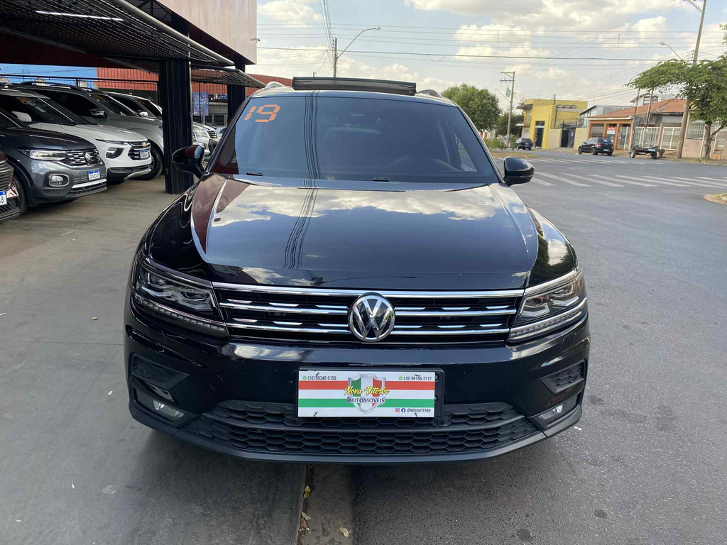 Volkswagen Tiguan Preto
