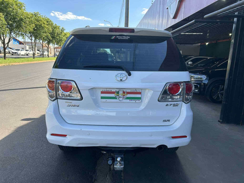 Toyota Hilux SW4 Branco