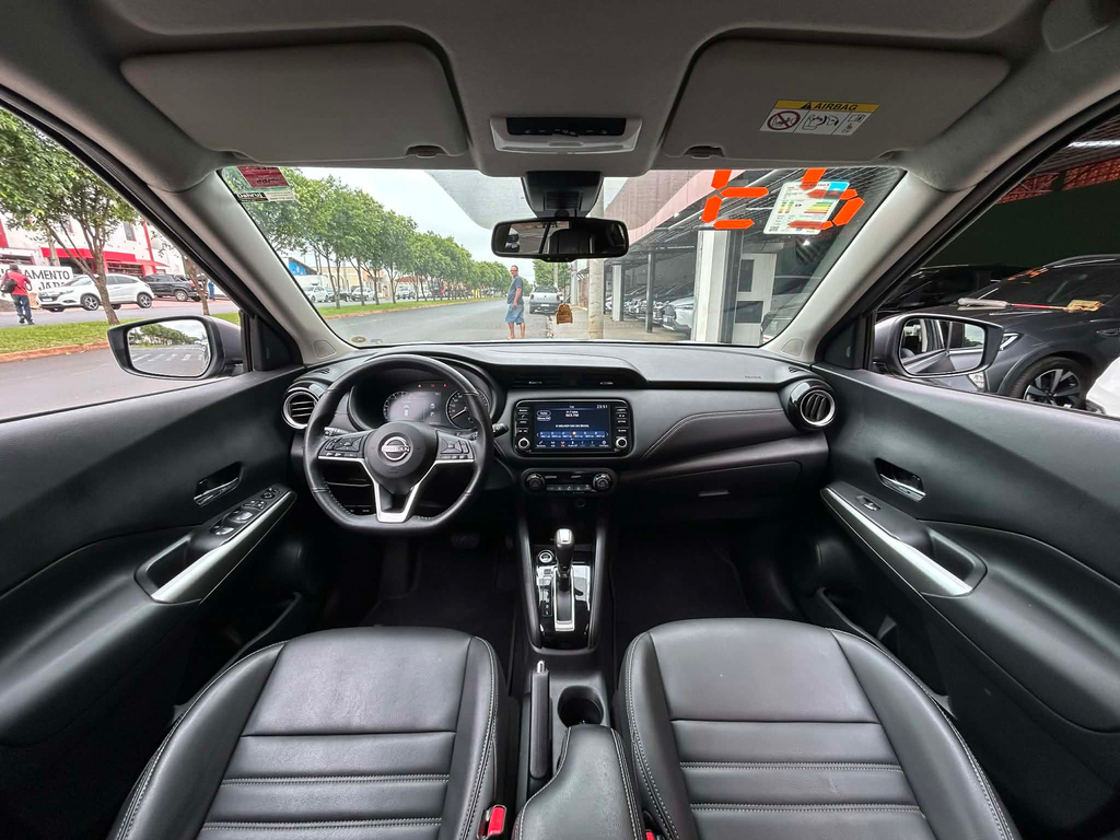 Nissan Kicks Cinza