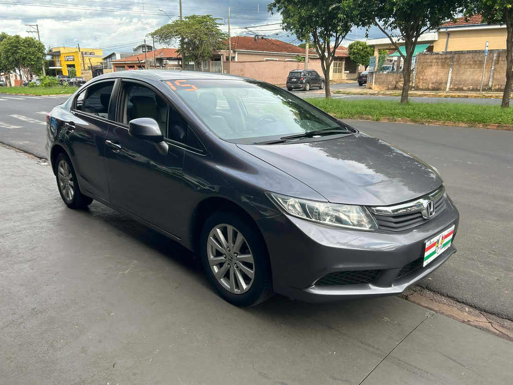 Honda Civic Cinza