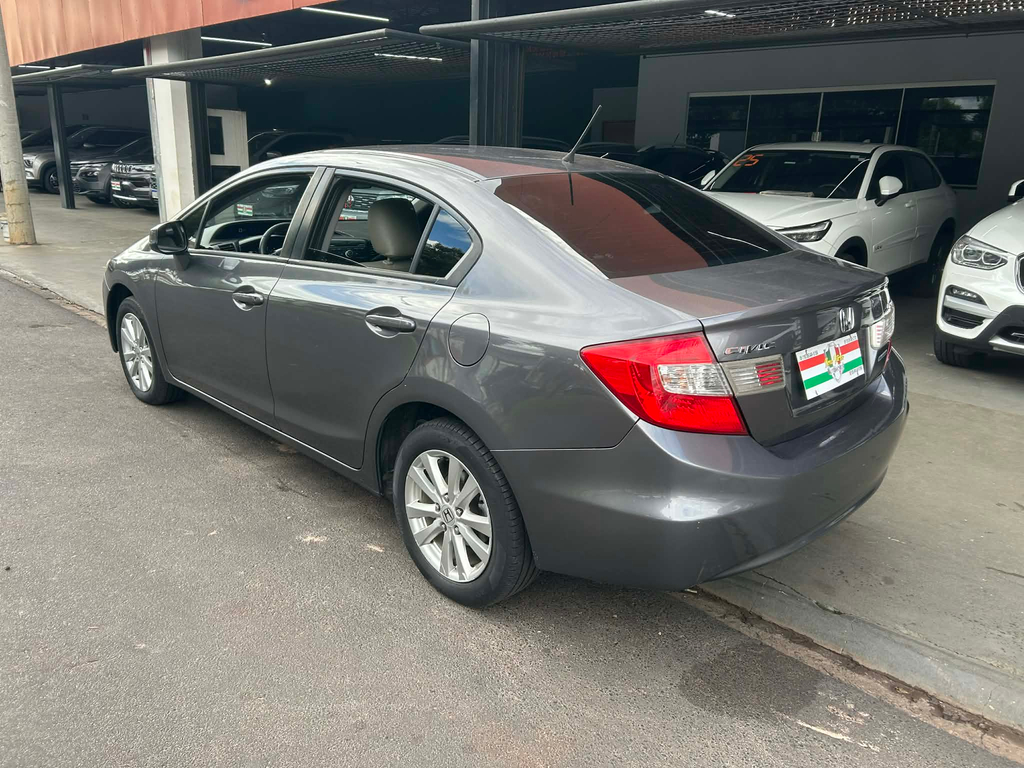 Honda Civic Cinza