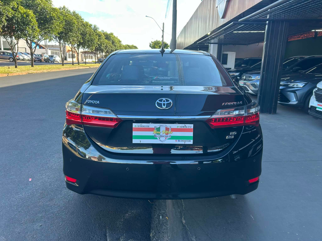 Toyota Corolla Preto