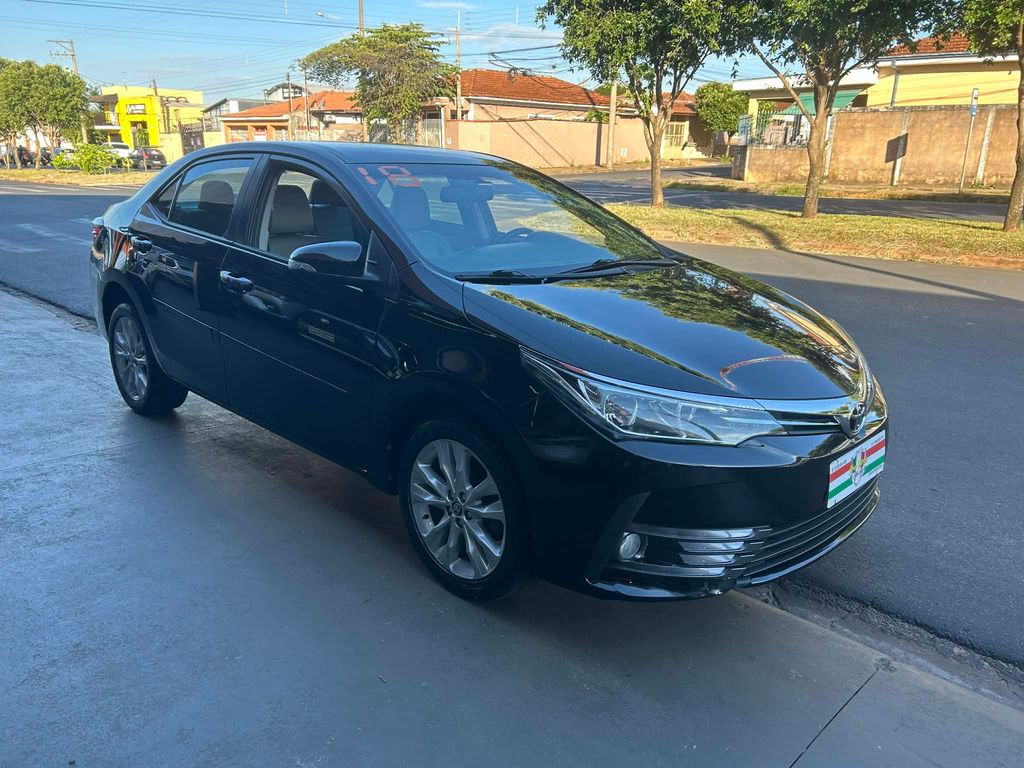 Toyota Corolla Preto
