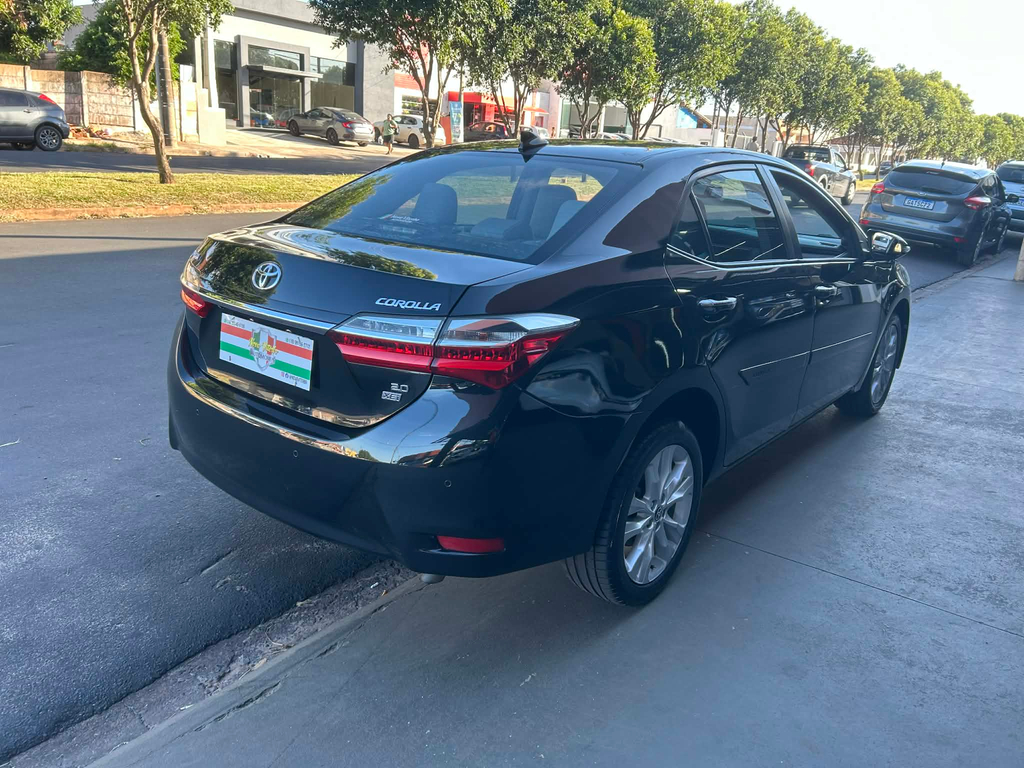 Toyota Corolla Preto