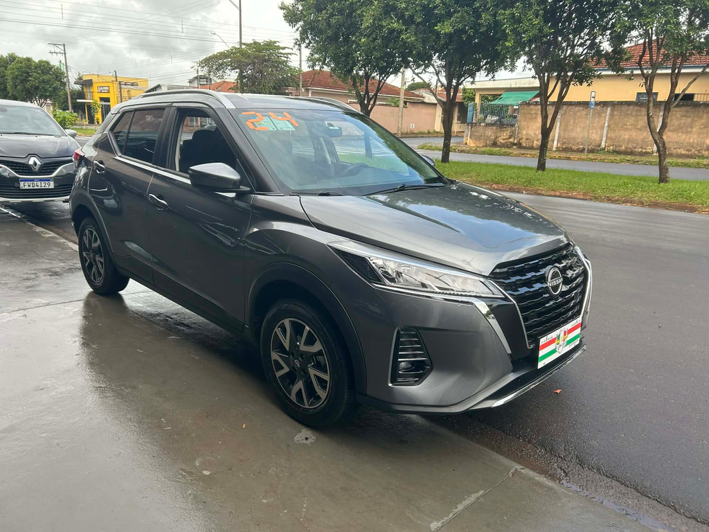 Nissan Kicks Cinza