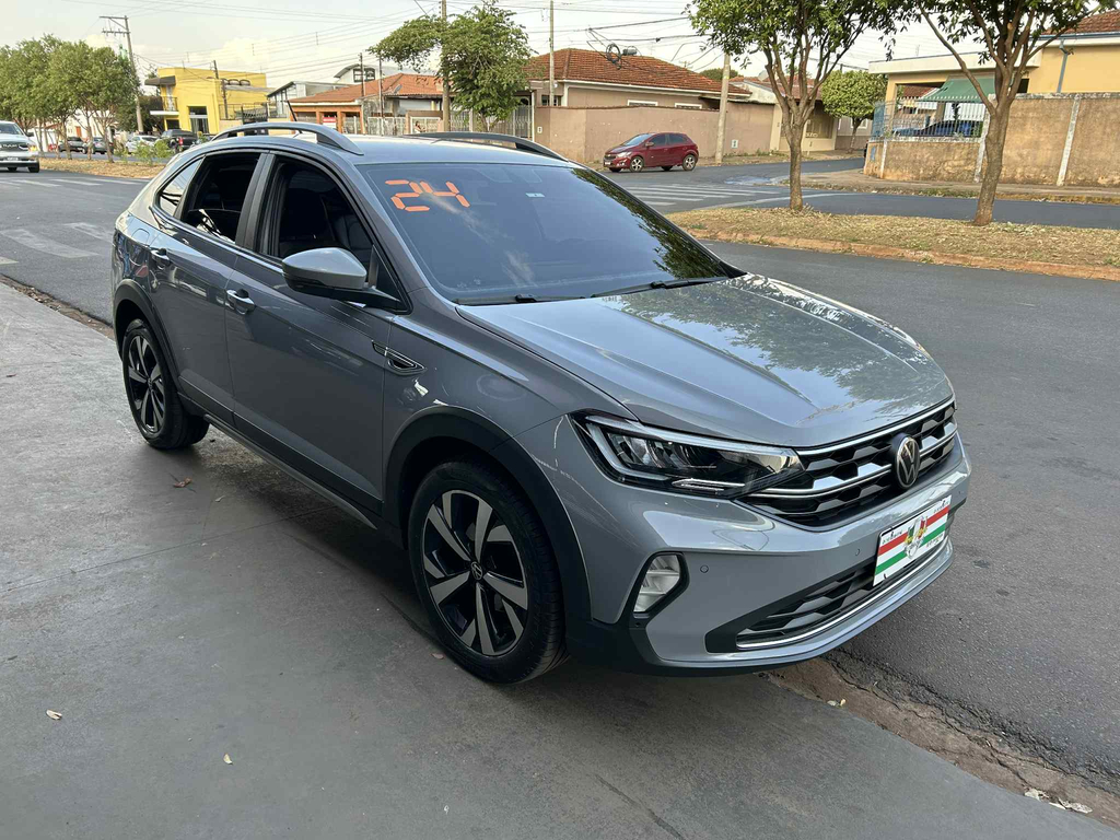 Volkswagen Nivus Cinza