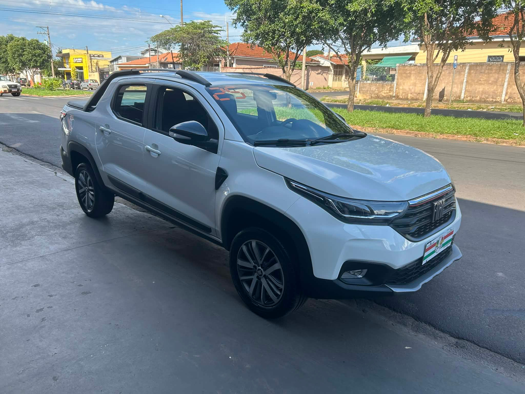 Fiat Strada Branco