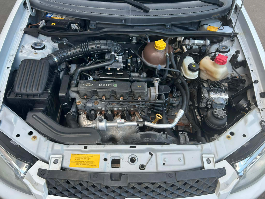 Chevrolet Classic Branco