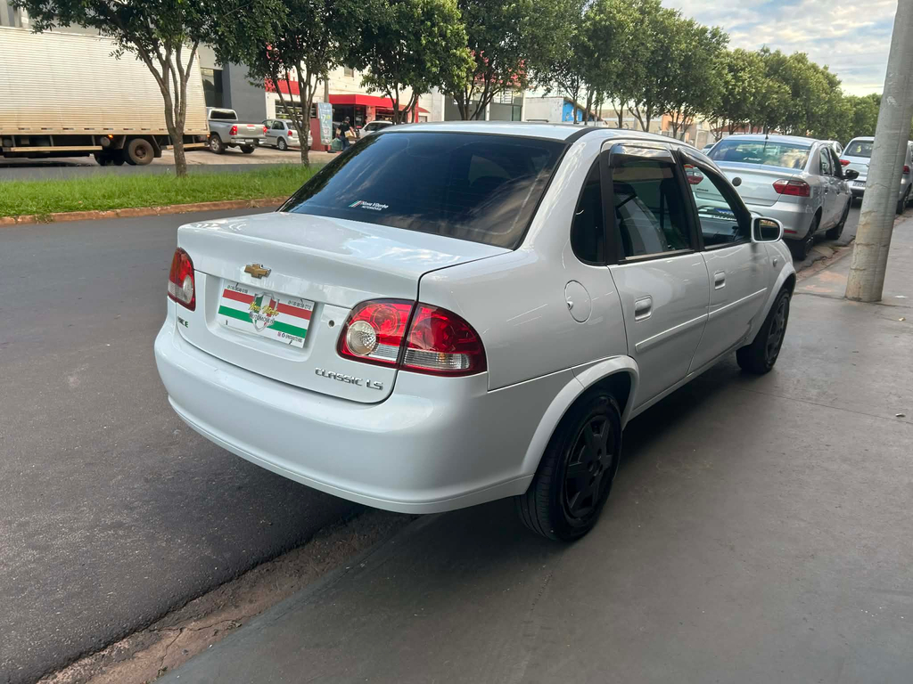 Chevrolet Classic Branco