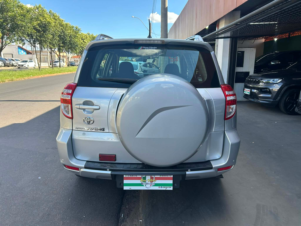 Toyota RAV4 Prata