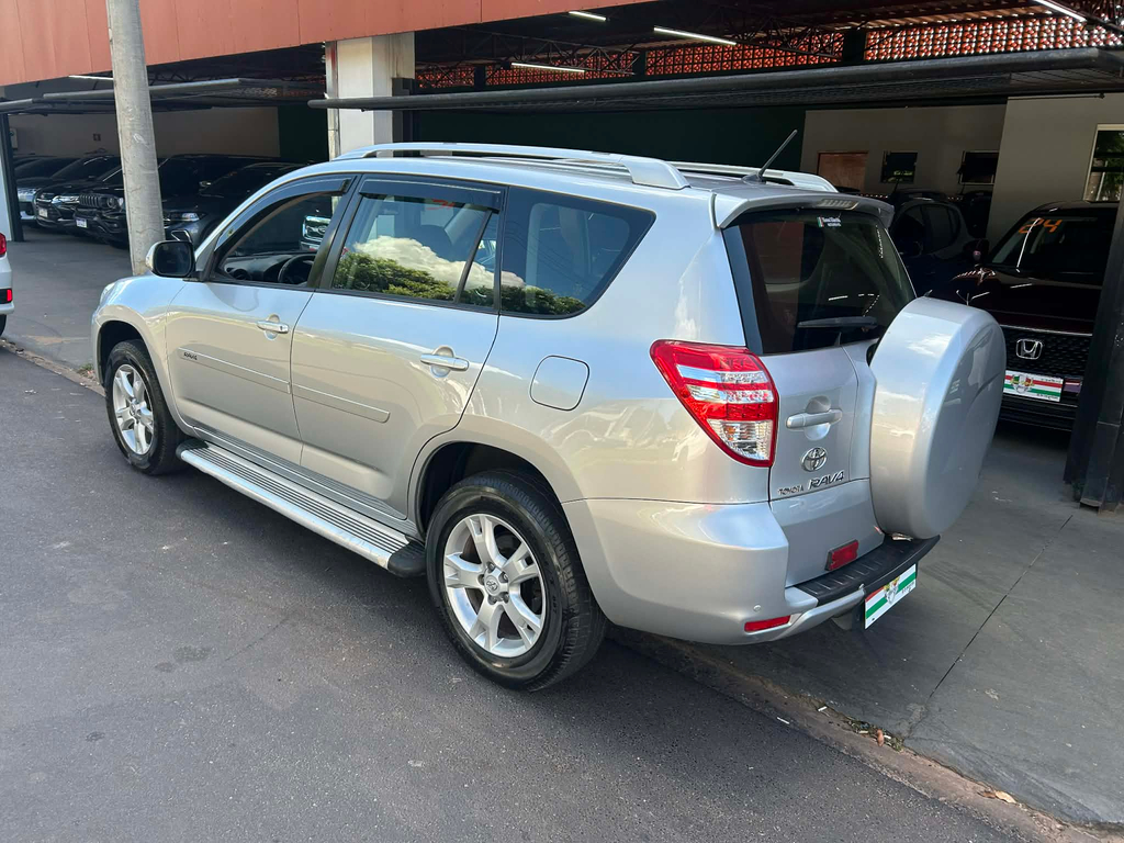 Toyota RAV4 Prata
