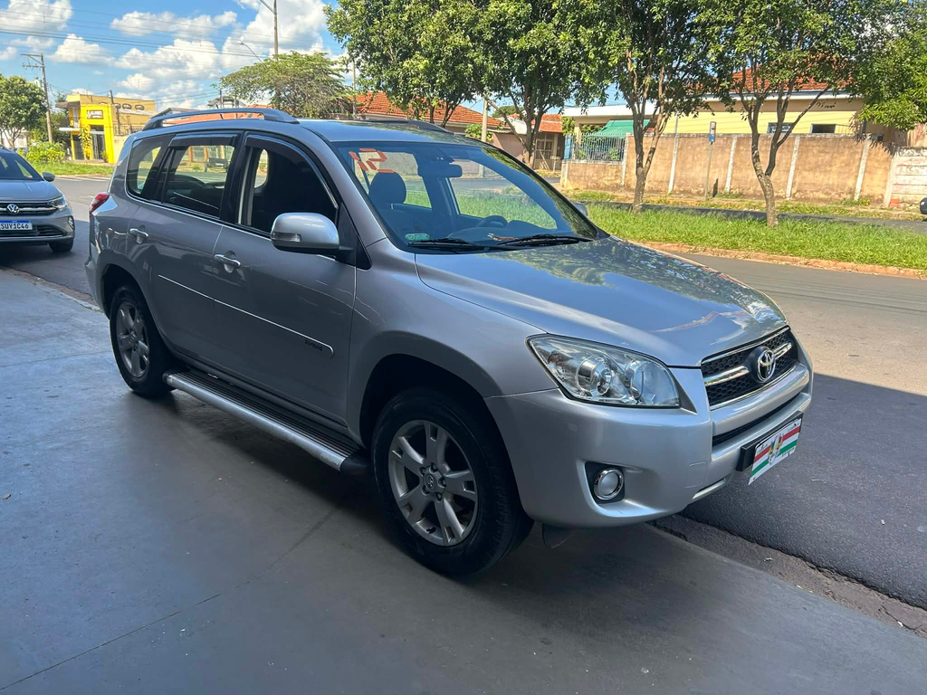 Toyota RAV4 Prata