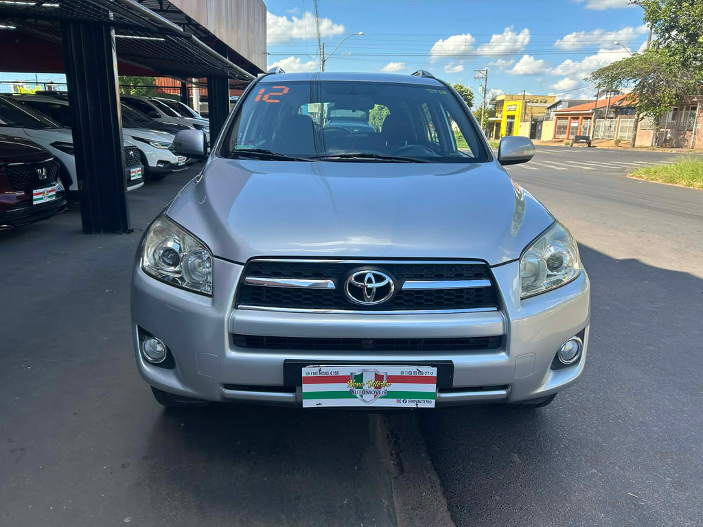 Toyota RAV4 Prata
