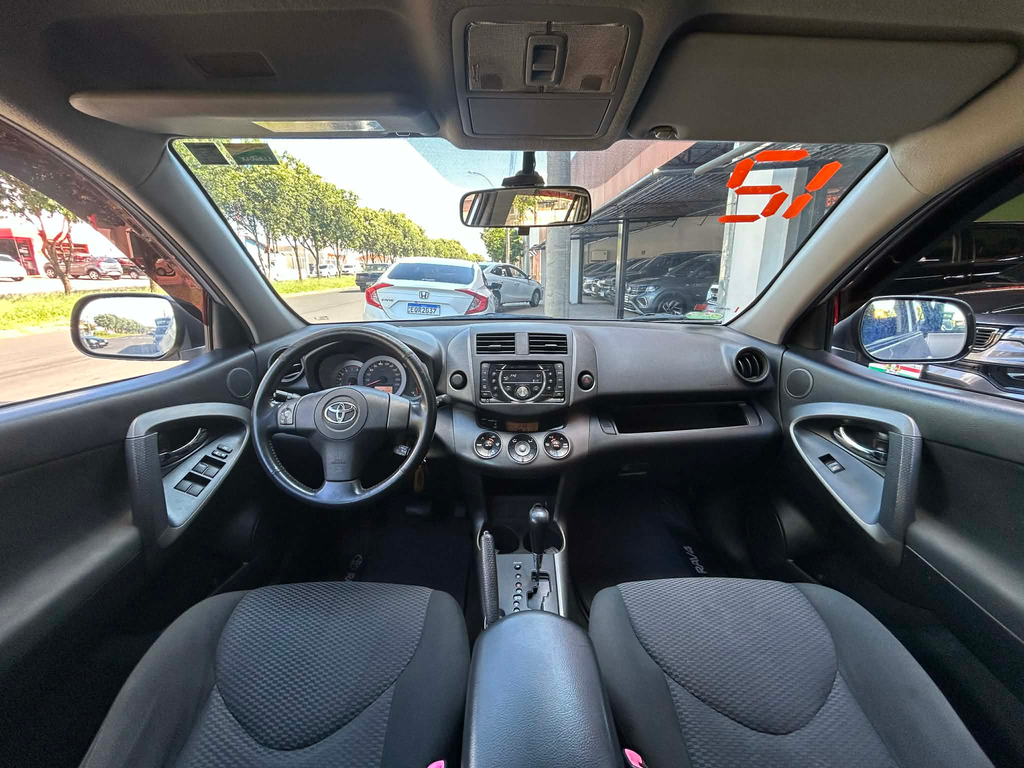 Toyota RAV4 Prata