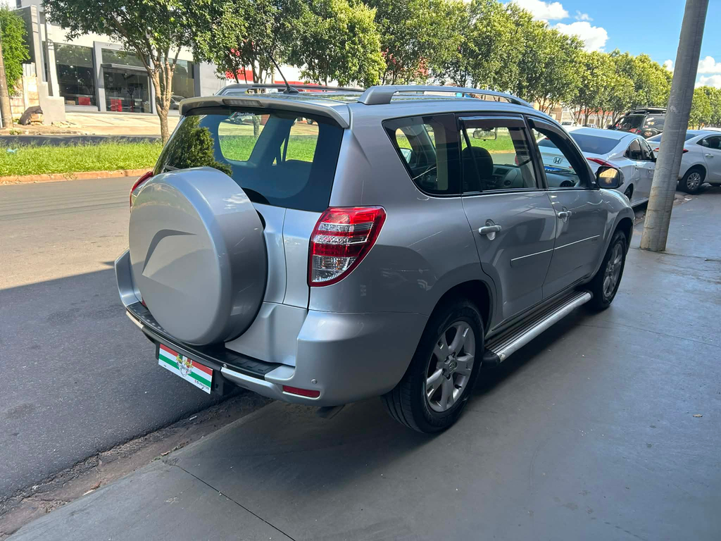 Toyota RAV4 Prata