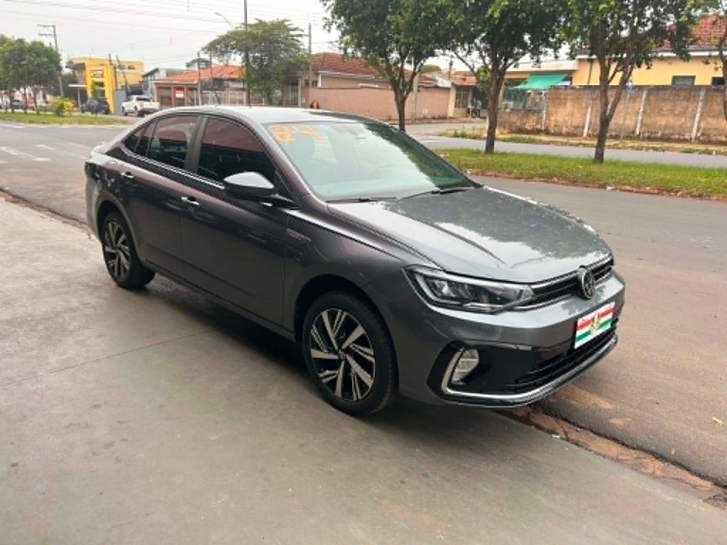 Volkswagen Virtus Cinza