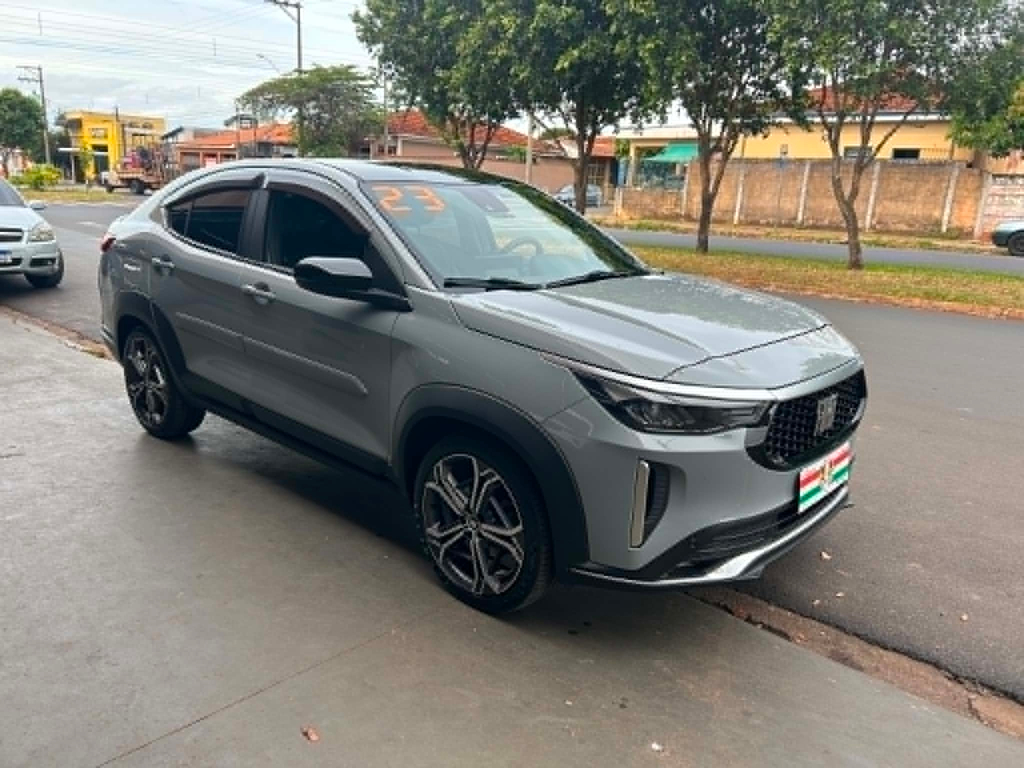 Fiat FASTBACK Cinza
