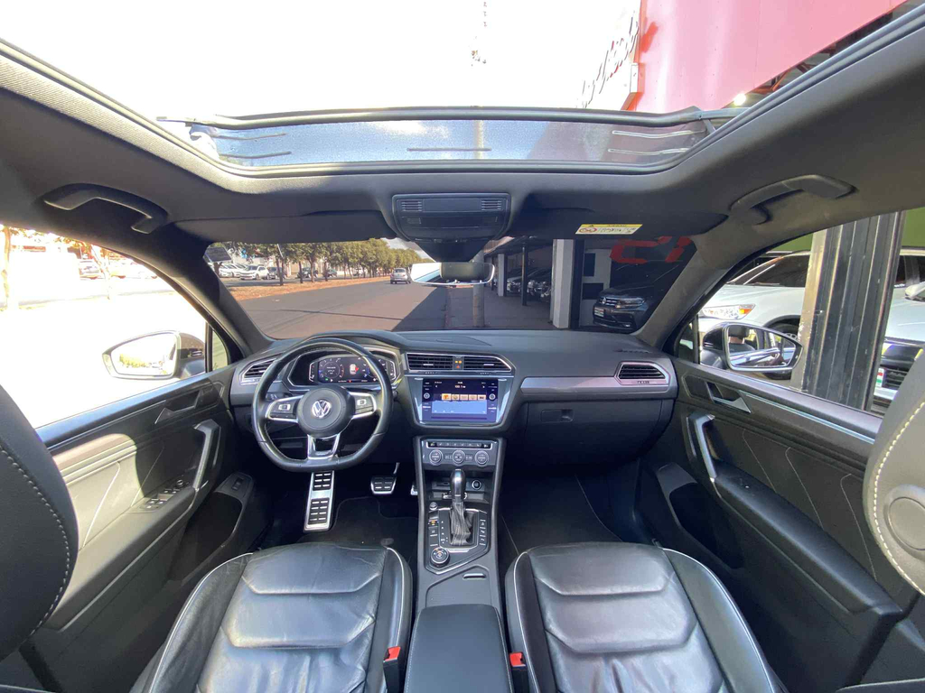 Volkswagen Tiguan Preto