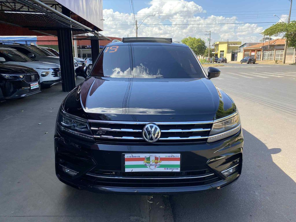 Volkswagen Tiguan Preto