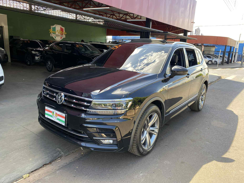 Volkswagen Tiguan Preto
