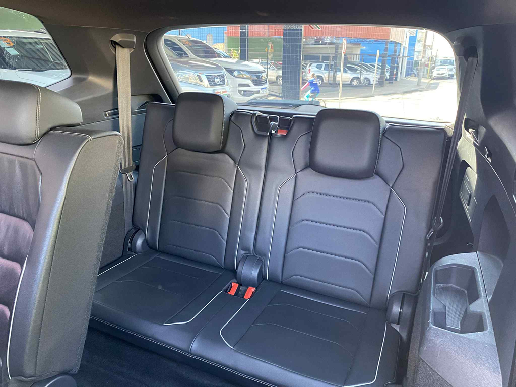 Volkswagen Tiguan Preto
