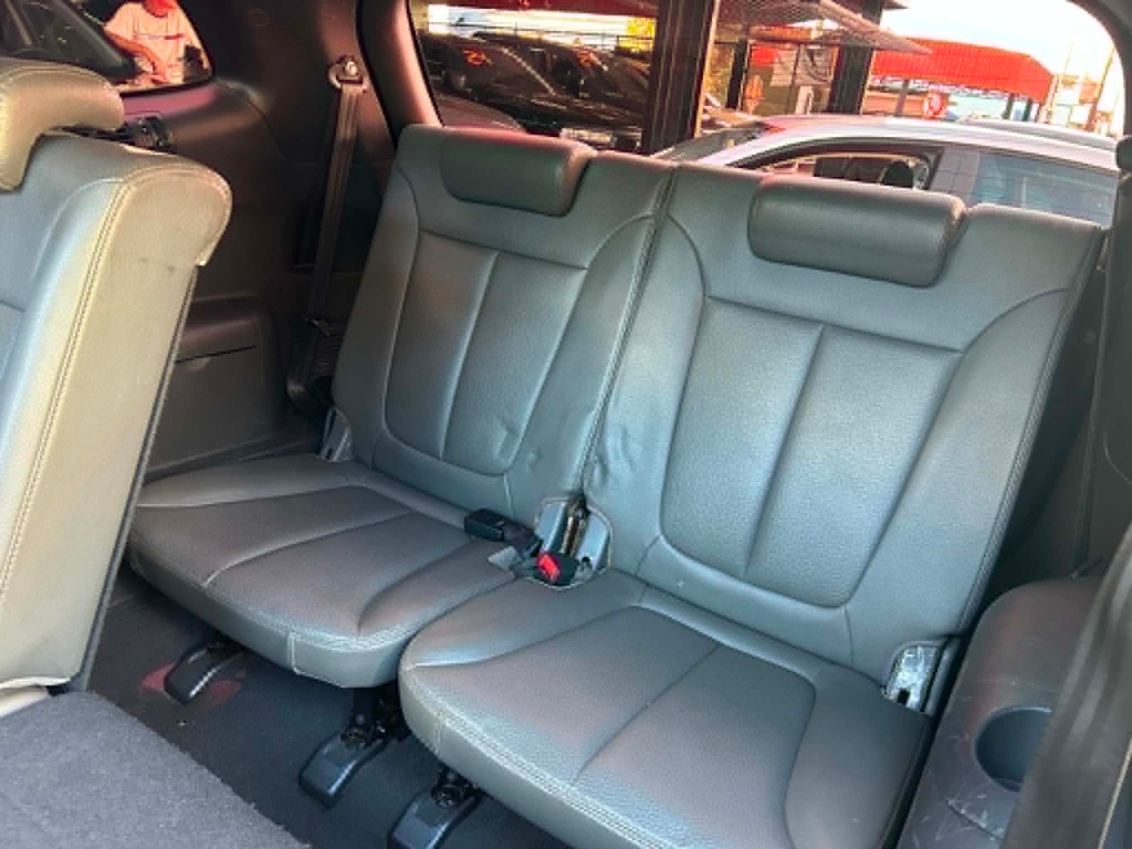 Hyundai Santa Fe Preto