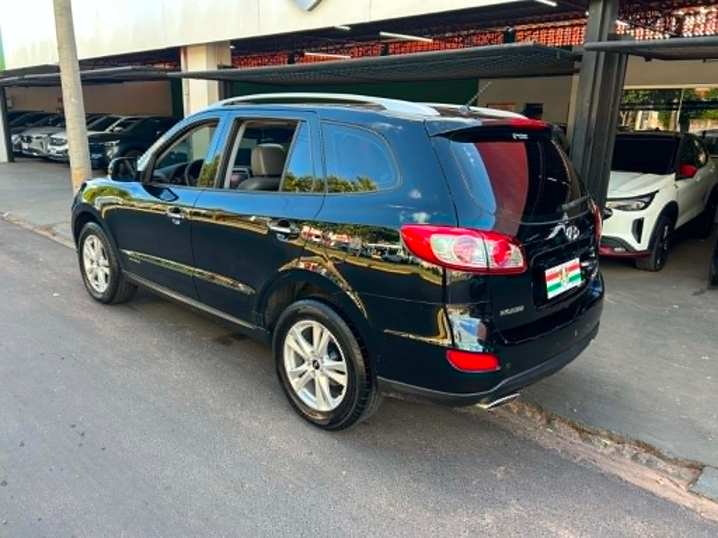 Hyundai Santa Fe Preto