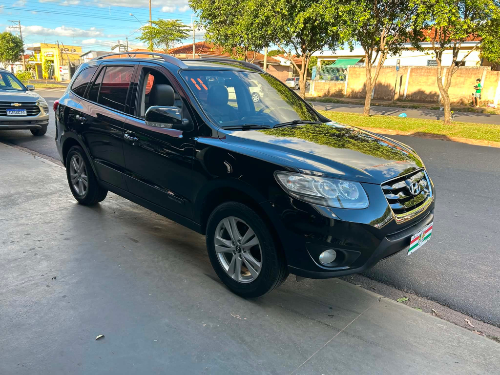 Hyundai Santa Fe Preto