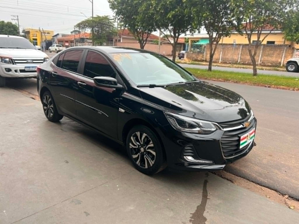 Chevrolet Onix Sedan Preto