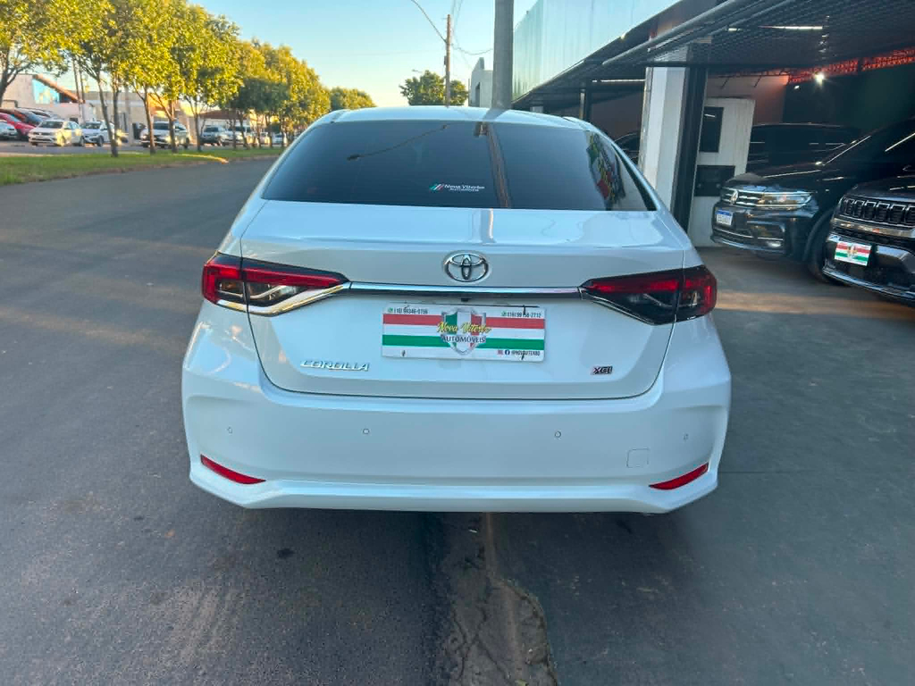 Toyota Corolla Branco