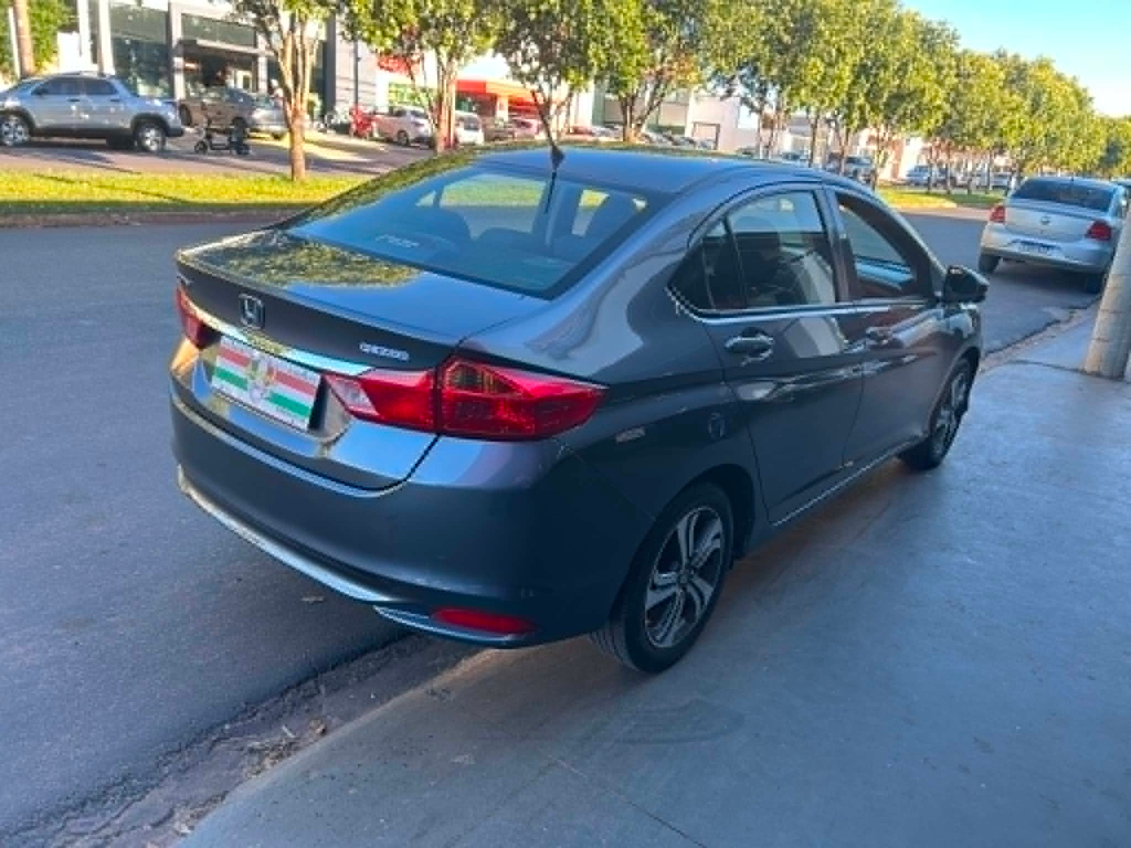 Honda City Cinza