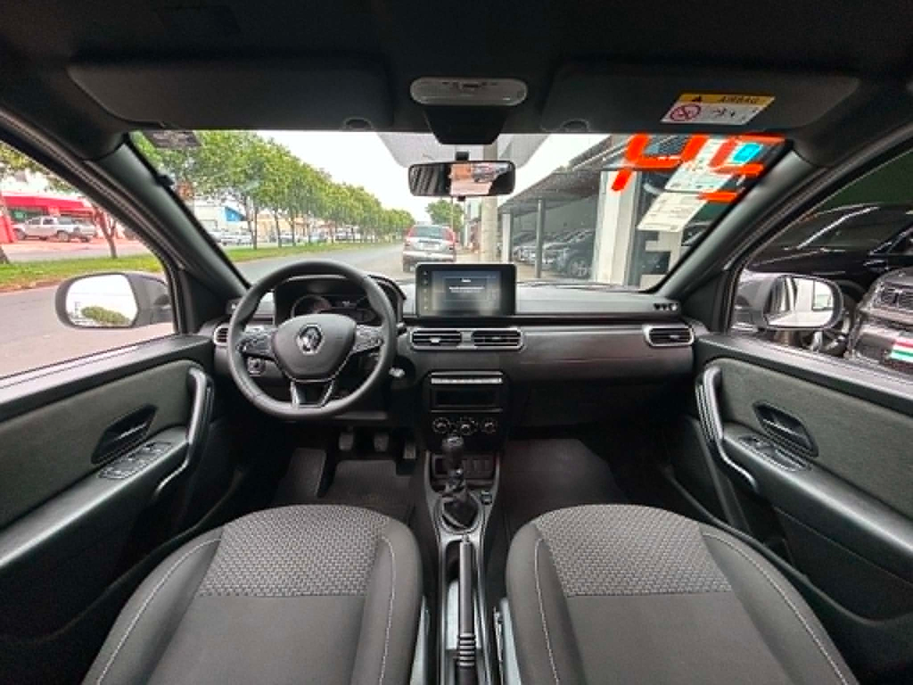 Renault Oroch Branco