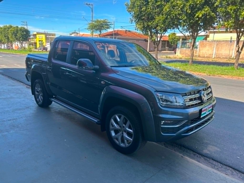Volkswagen Amarok Cinza